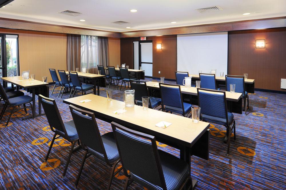 Courtyard By Marriott Dallas Plano In Legacy Park Exterior foto